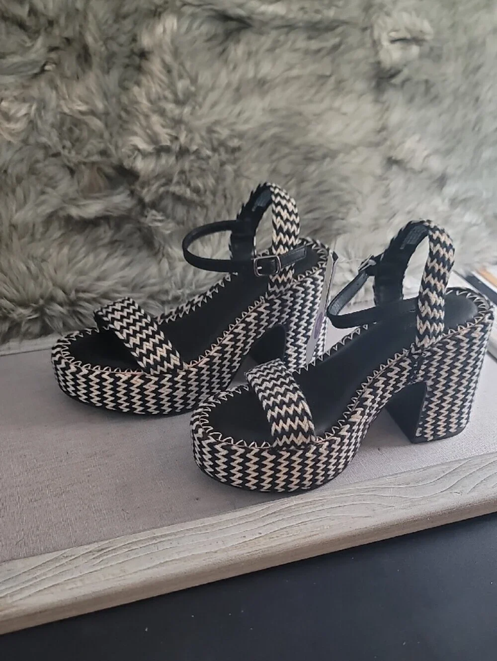 Universal Thread-Target Black and Cream Woven Platform Sandals